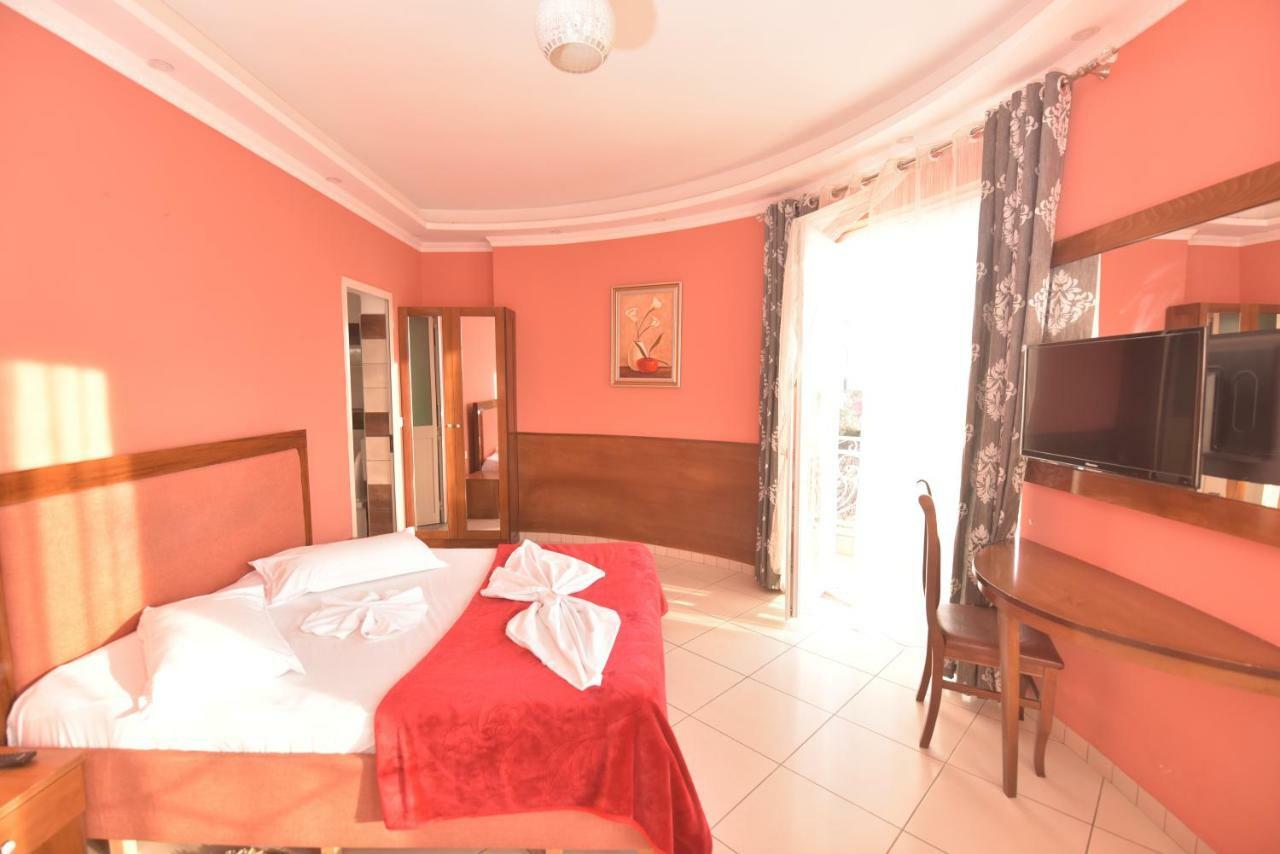 Hotel Emigranti Шкодер Экстерьер фото